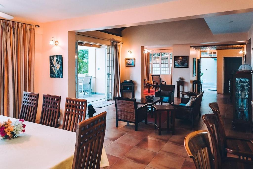 La Jolie - Luxury Ocean View Villa Black Rock エクステリア 写真